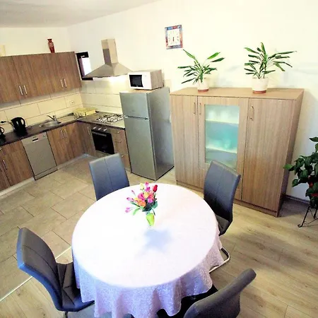 Apartament Leana Selce