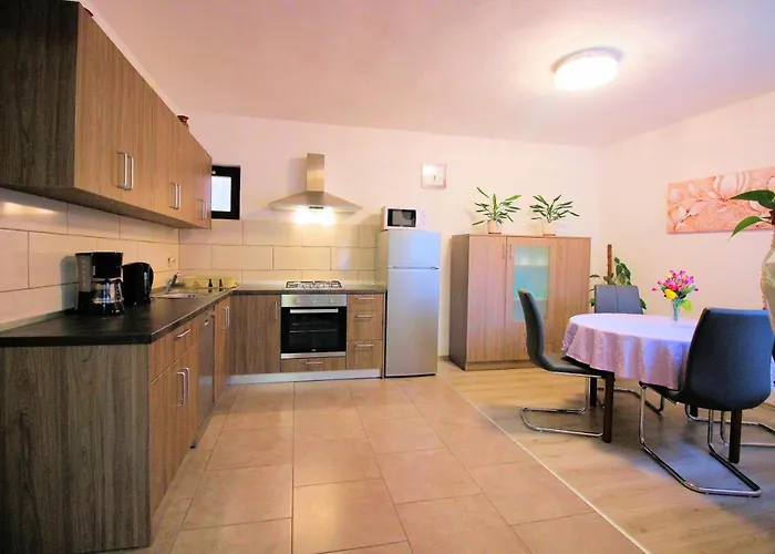 Apartment Leana Selce