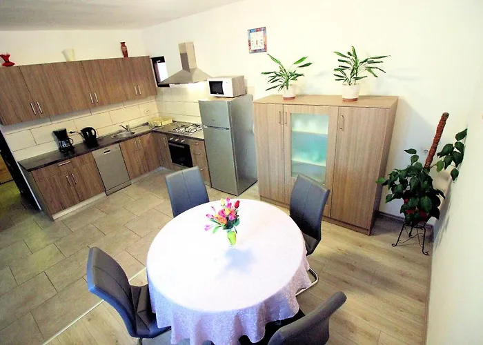 Apartment Leana Selce